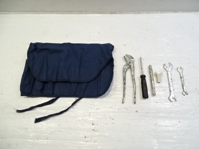 01 Mercedes R170 SLK320 tool kit
