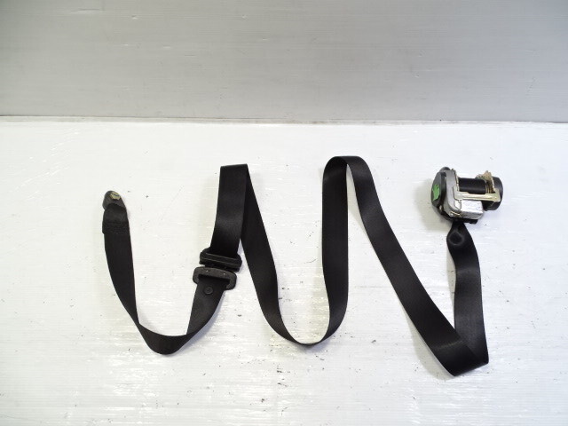 01 Mercedes R170 SLK320 seat belt, right front, black