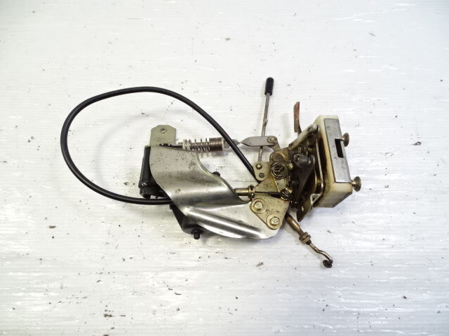 87 Porsche 928 S4 lock, door latch actuator, left 92853715303 92853790703