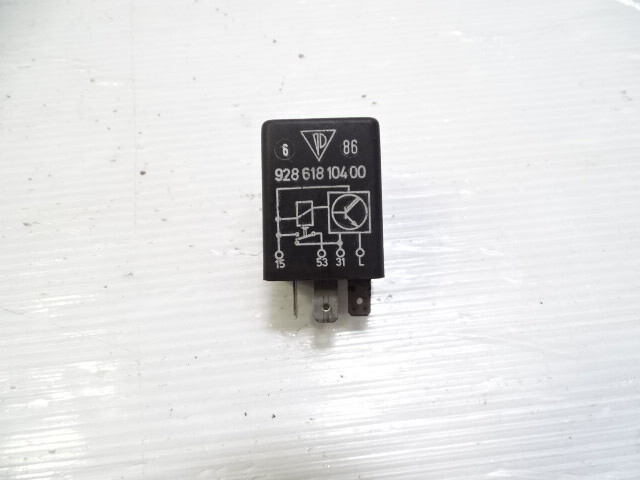 87 Porsche 928 S4 relay, window wiper, 92861810400