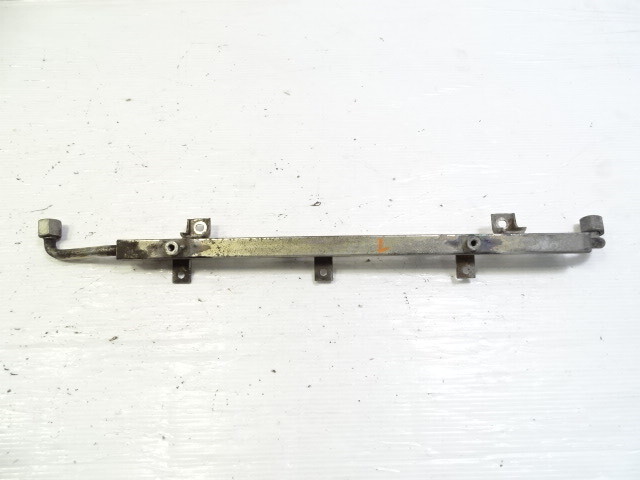 87 Porsche 928 S4 fuel injector rail, left 92811007917