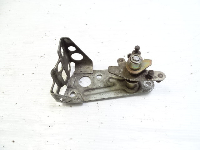 87 Porsche 928 S4 throttle linkage, 92811067702 air control bracket