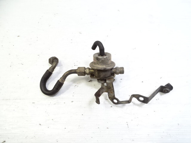 87 Porsche 928 S4 fuel pressure regulator, 0280160262