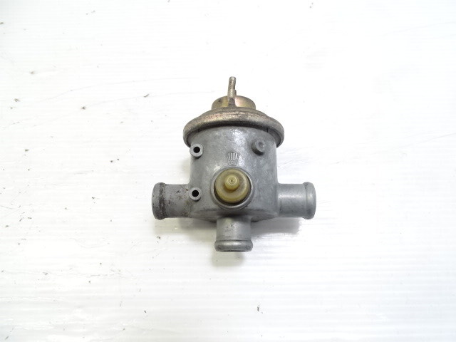 87 Porsche 928 S4 valve, air diverter, 93011314701 720339006147
