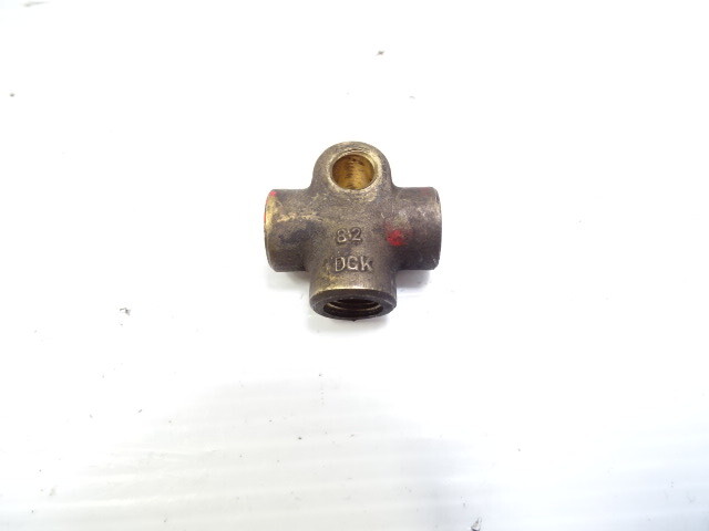 87 Porsche 928 S4 fitting, brake line splitter distribution 91435566700