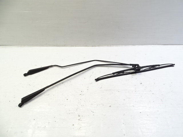 87 Porsche 928 S4 windshield wiper arms, rear 92862861005