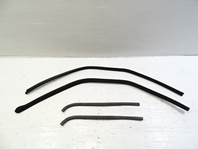 87 Porsche 928 S4 seal set, left/right door opening, black 4pc 92855557902 92855558002 92855131503