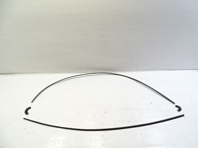 87 Porsche 928 S4 trim set, exterior window quarter surround trim, left 92854341910 92854341710 92854341304