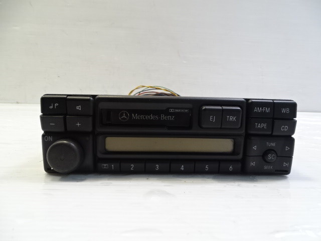 96 Mercedes R129 SL320 head unit, radio cassette player CM2396 0038206086 for parts
