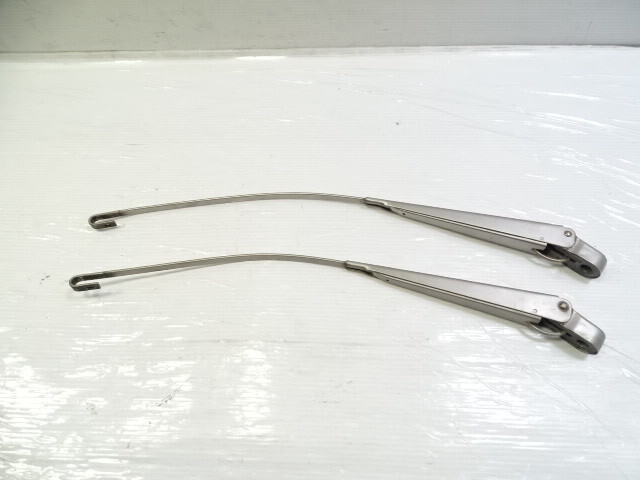 80 Mercedes W116 300SD windshield wiper arms, left and right