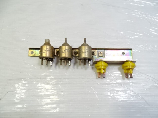 80 Mercedes W116 300SD vacuum change over valve solenoid set 71292400, 72033000