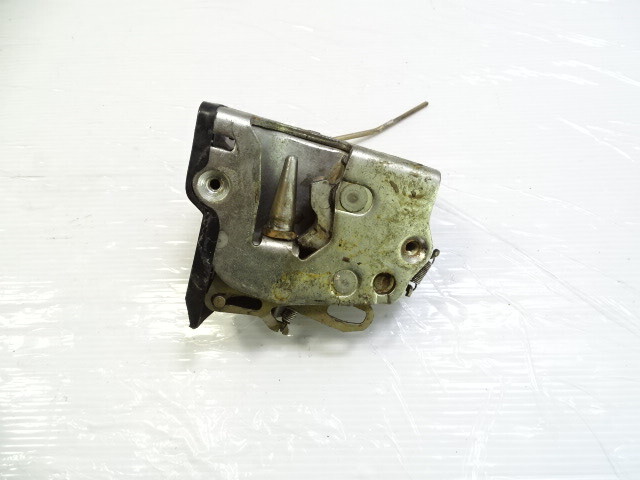 80 Mercedes W116 300SD lock, door latch, left front