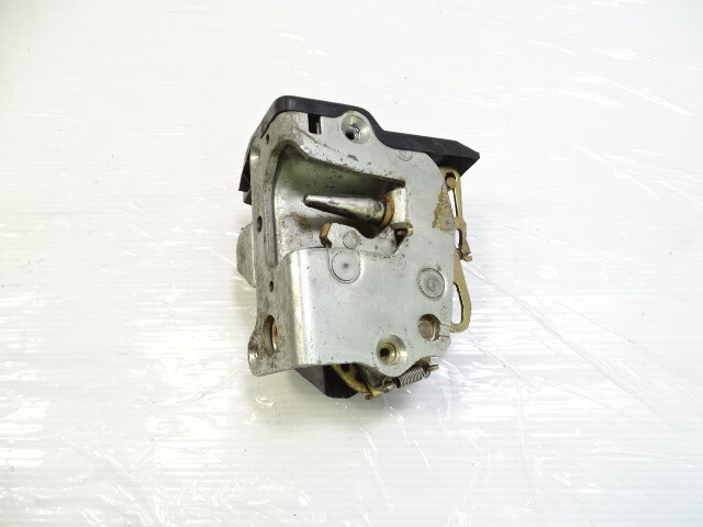 80 Mercedes W116 300SD lock, door latch, right front