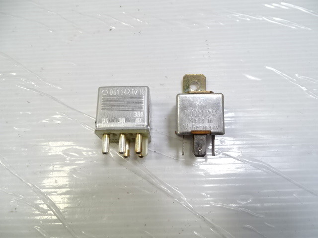 80 Mercedes W116 300SD relay set, 0015420219, 0008210247