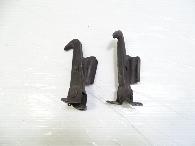 80 Mercedes W116 300SD hood lock safety catch hook set