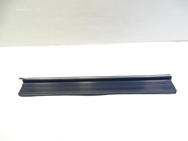 80 Mercedes W116 300SD trim, door step sill, inner left front, blue