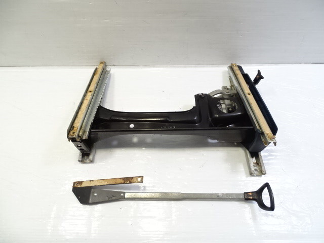 80 Mercedes W116 300SD seat track, right