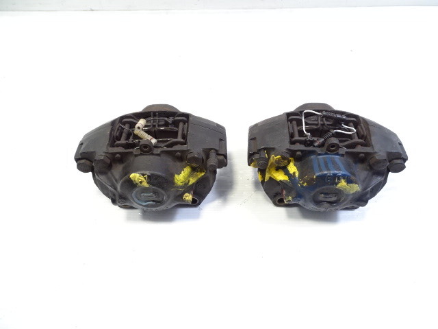 80 Mercedes W116 300SD brake calipers, front bendix