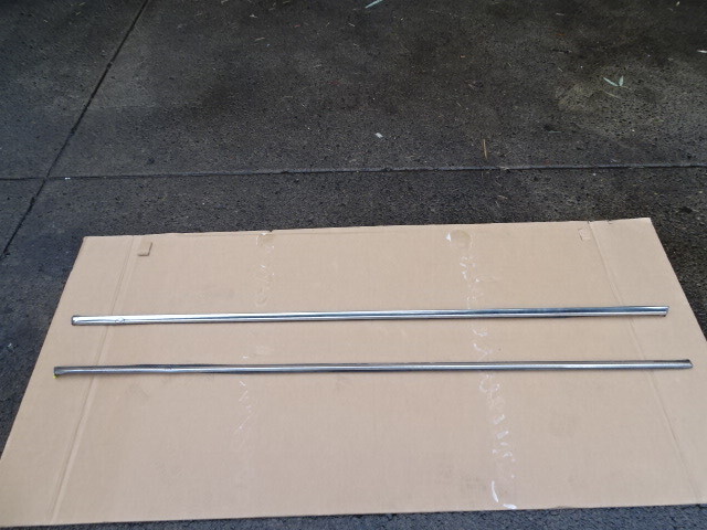 80 Mercedes W116 300SD trim set, rocker moulding, lower, chrome