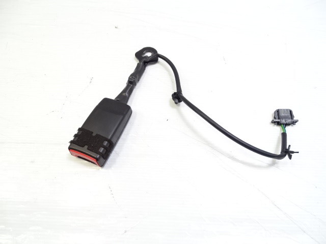 11 Audi A8 D4 Seatbelt Receiver Clip Buckle, Right 4H0857756