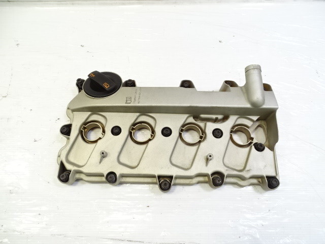 11 Audi A8 D4 engine motor valve cover, left, 079103471