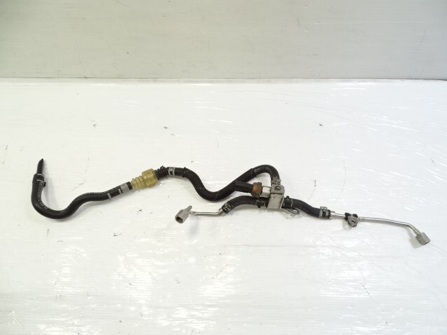 11 Audi A8 D4 fuel rail distributor, 06e906051k