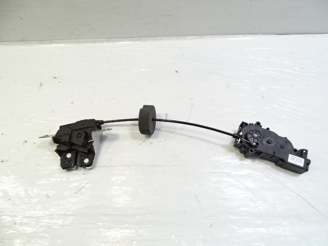  trunk lid latch actuator lock 2047400735 2047500060, 13-16 Mercedes-Benz X166 GL450