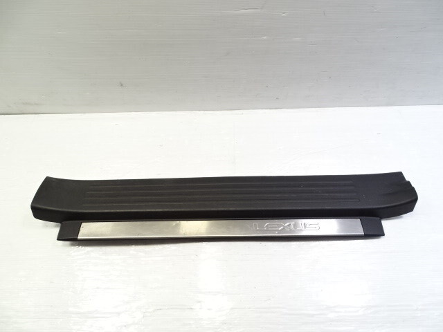 10 Lexus GX460 trim, door step sill plate left front 67920-60050 black
