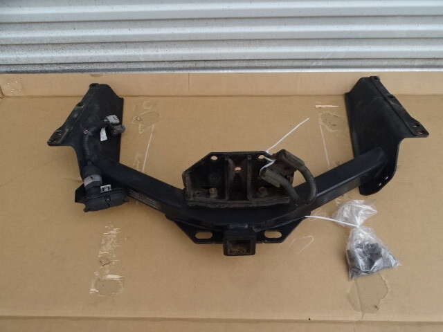 10 Lexus GX460 tow trailer hitch assembly, oem PT228-60100