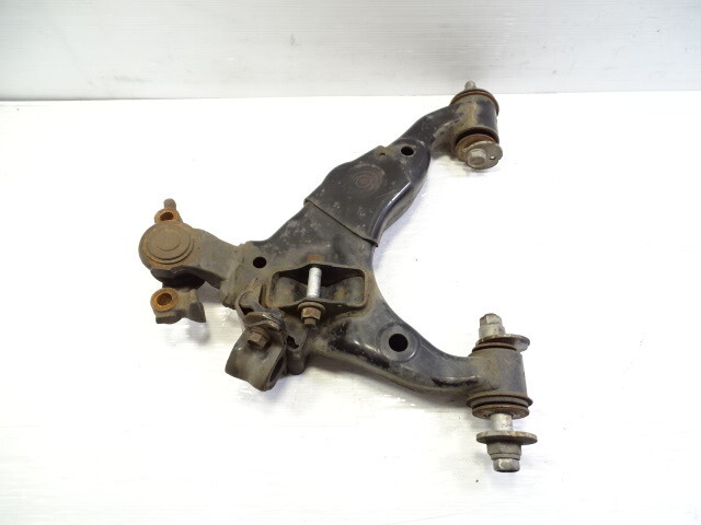 10 Lexus GX460 control arm, right front lower 48068-60051