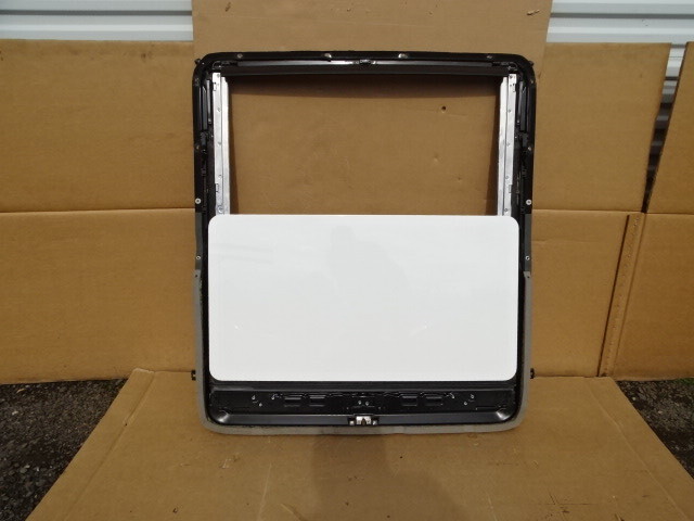 2015 Mercedes W463 G63 sunroof assembly 4637800129