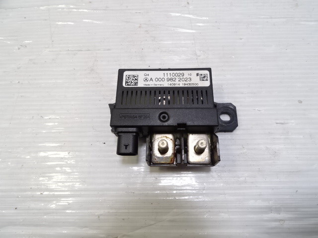 2015 Mercedes W463 G63 relay, backup battery 0009822023