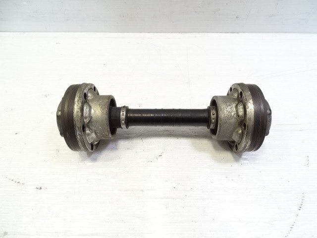2015 Mercedes W463 G63 driveshaft, center