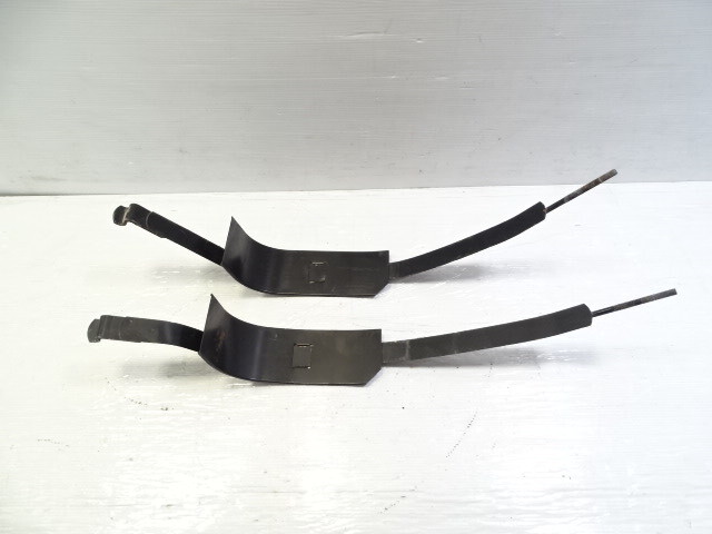 2015 Mercedes W463 G63 fuel gas tank straps (2)