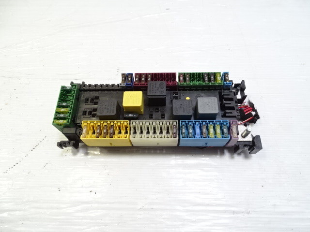 14 Mercedes X166 GL450 fuse box, right rear seat, 1669063901