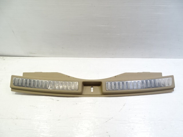 14 Mercedes X166 GL450 trim, trunk step sill scuff plate, beige, 1666900341
