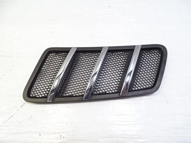 14 Mercedes X166 GL450 trim, hood vent grill, left 1668800105