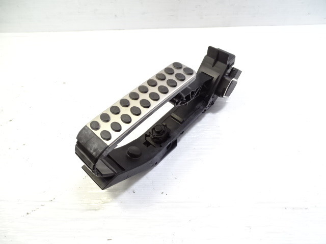 03 Mercedes R230 SL500 pedal, accelerator gas aftermarket