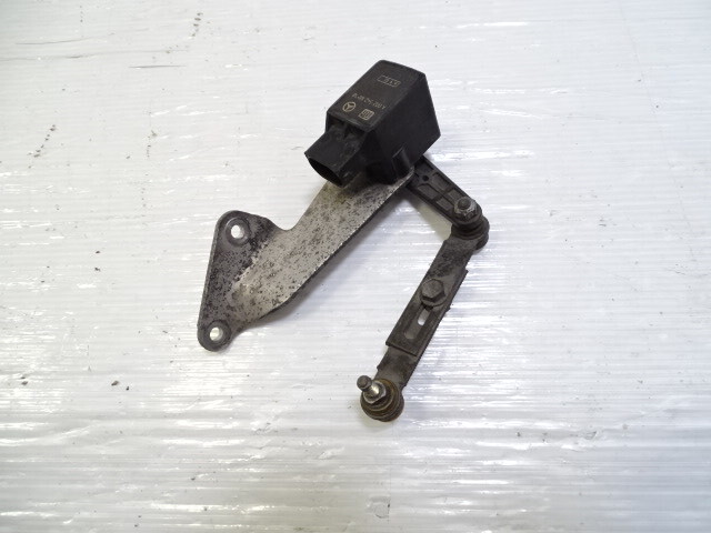 03 Mercedes R230 SL500 sensor, suspension height level left rear, 0025428818