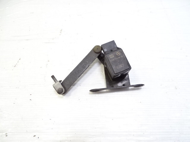03 Mercedes R230 SL500 sensor, suspension height level left front, 0025428818
