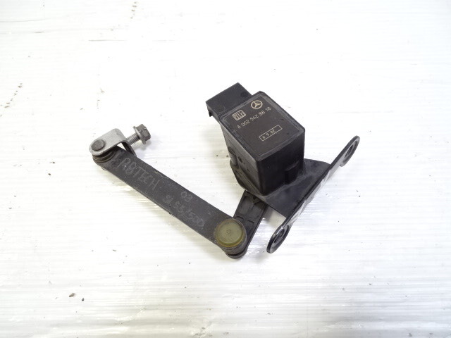 03 Mercedes R230 SL500 sensor, suspension height level right front, 0025428818