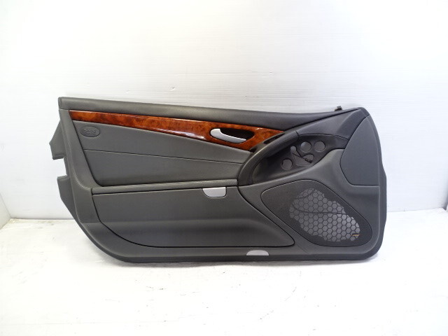 06 Mercedes R230 SL500 door panel, left, black/gray