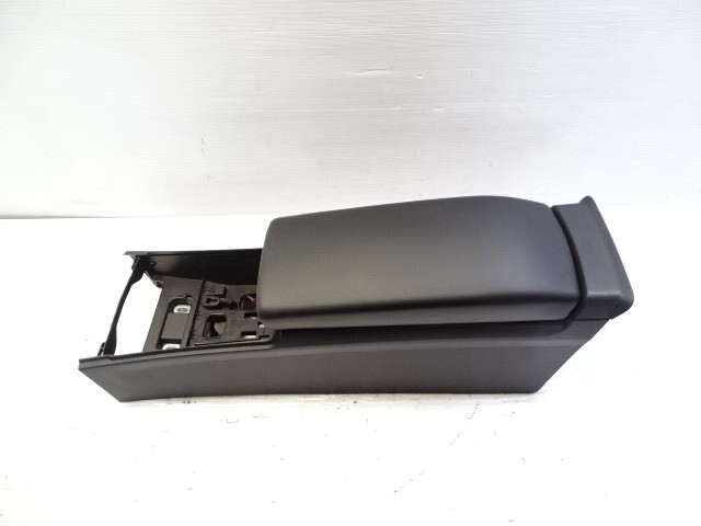 2012 Mercedes R172 SLK350 center console, w/armrest 1726800050 black