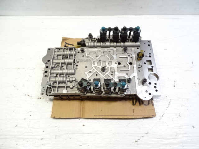 2012 Mercedes R172 SLK350 valve body w/solenoids 2122700106