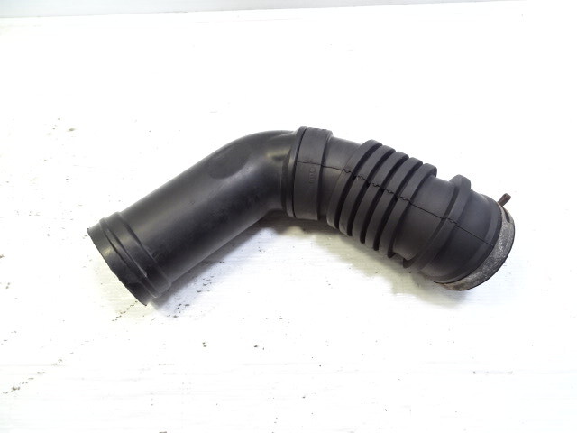 02 Mercedes W463 G500 air intake pipe left 4635001075