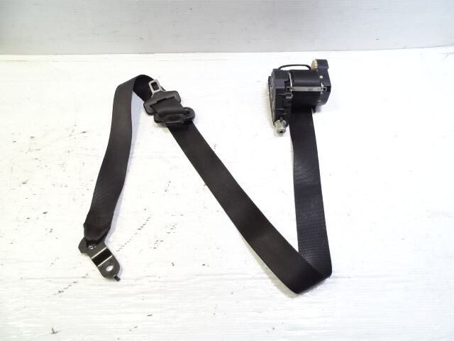 02 Mercedes W463 G500 seat belt, right front 4638604085, black