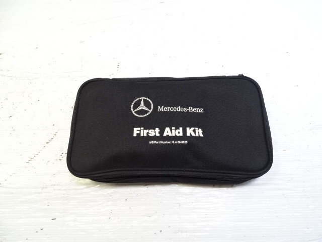 02 Mercedes W463 G500 first aid kit, q4860025
