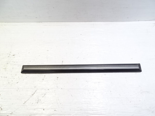 02 Mercedes W463 G500 trim, moulding, right rear door 4636900162 ledge
