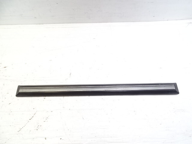 02 Mercedes W463 G500 trim, moulding, left rear door 4636900162 ledge