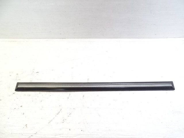 02 Mercedes W463 G500 trim, moulding, right front door 4636900462 ledge